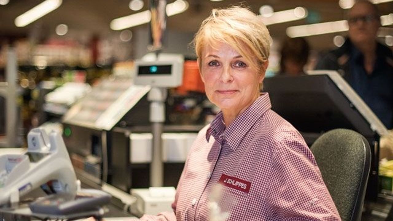 Kassiererin Hat Zu Wenig Berechnet Eine Kassiererin erzählt von ihrem Alltag - SZ Magazin