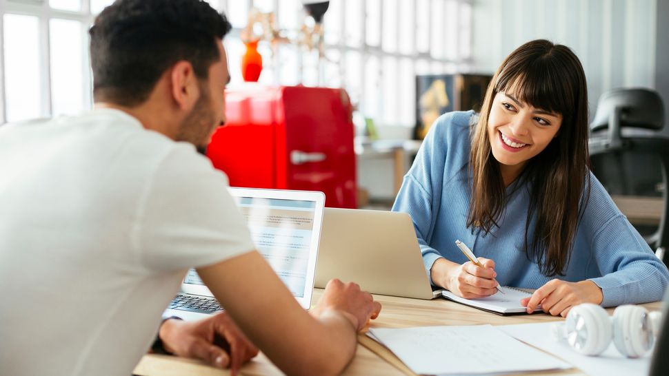 Beziehung am Arbeitsplatz Was ist erlaubt? Welche Konsequenzen drohen? SZ Magazin