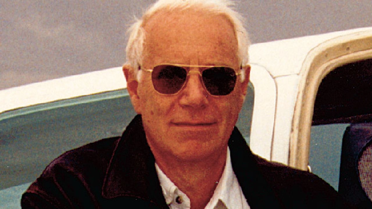 jac holzman net worth - Ilustrasi 2