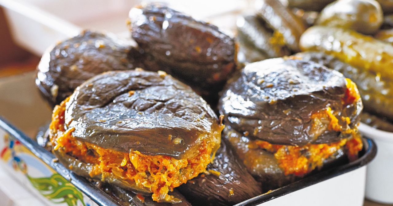 Sauer eingelegte Auberginen ukrainischer Art – Das Rezept - SZ Magazin