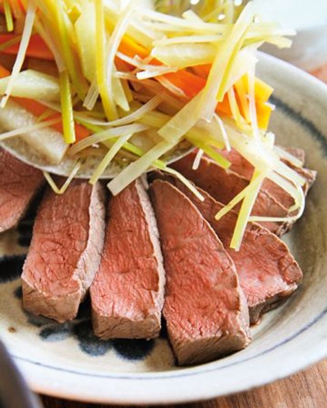 Rinderfilet à la Tafelspitz mit Meerrettichsauce - Rezept - SZ Magazin