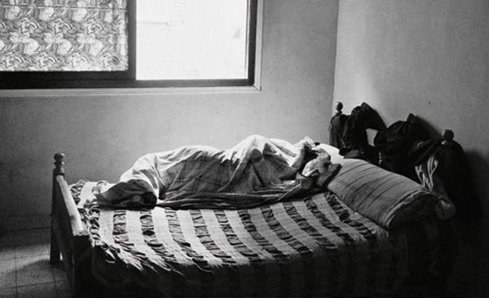 Wie sie ihren knoechel schnell in ihrem schlafzimmer brechen