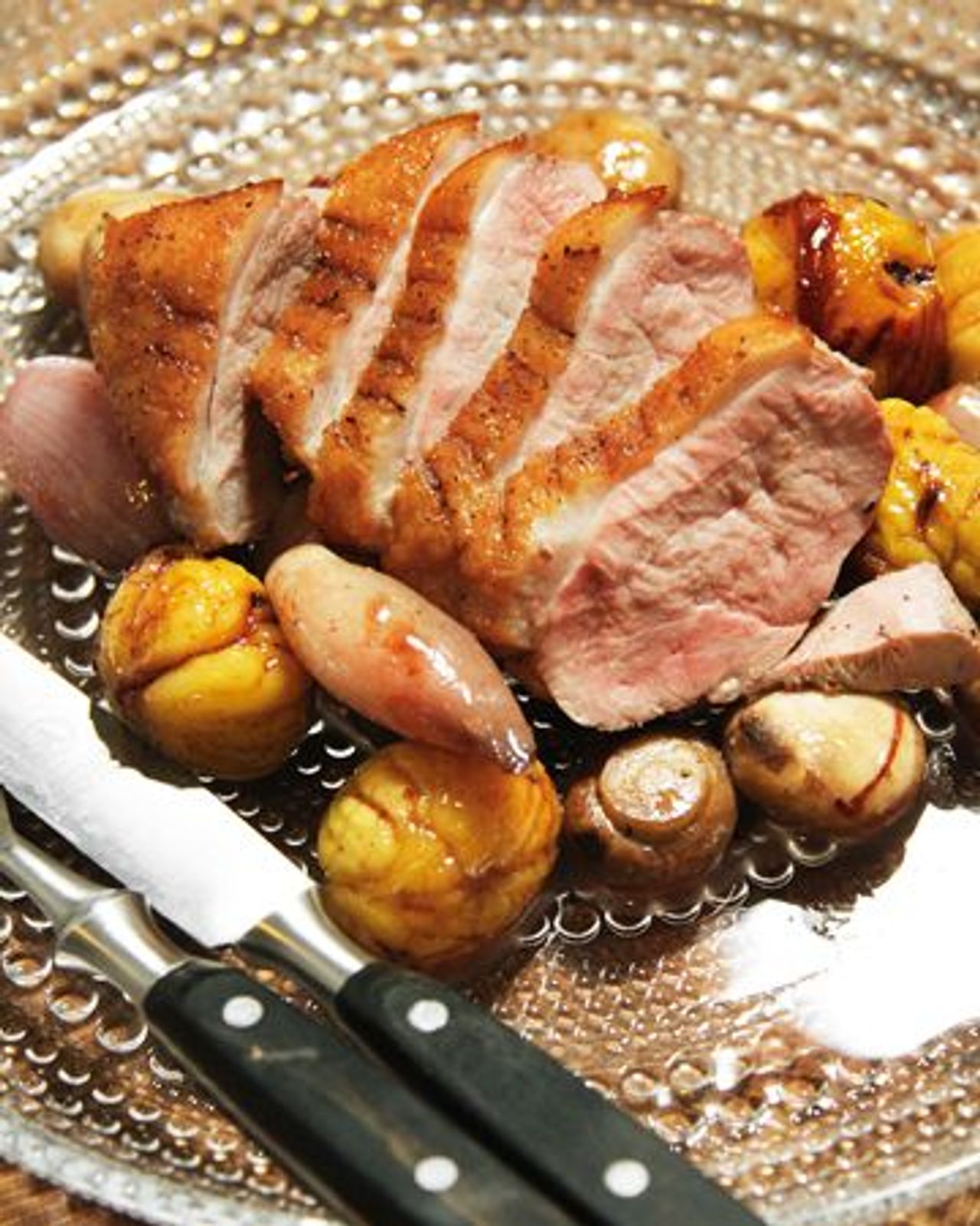 Entenbrust mit glasierten Maroni und Champignons