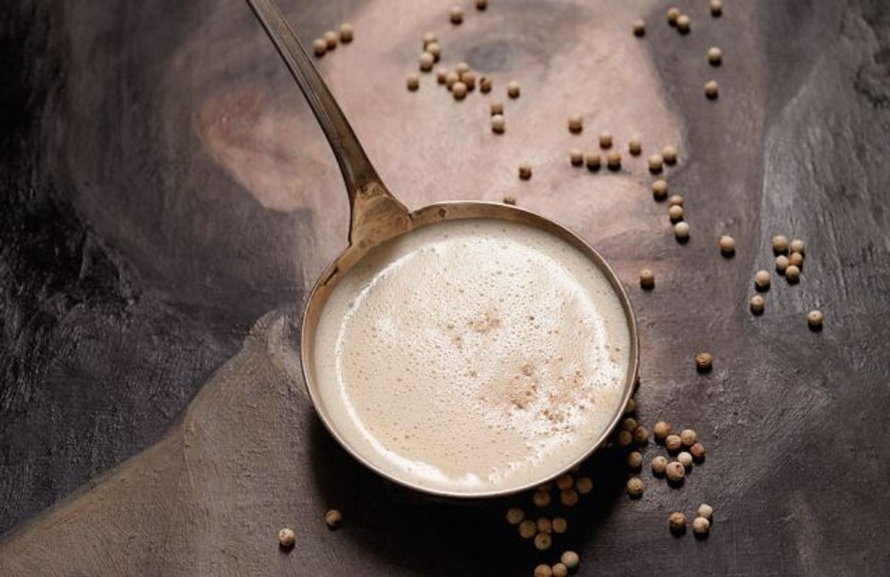 Helle Pfeffersauce mit Wacholderbeeren - Rezept - SZ Magazin