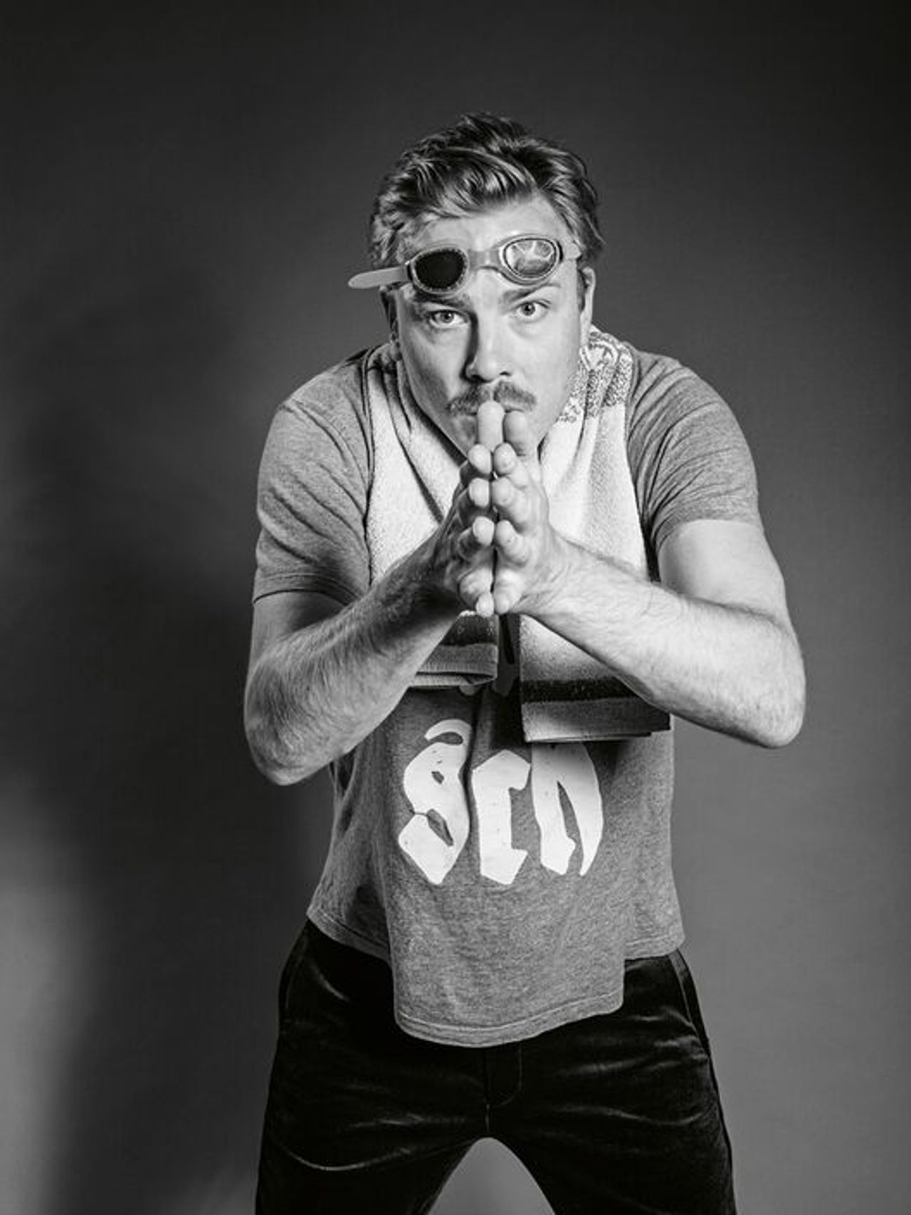 Schauspieler Albrecht Schuch im Interview ohne Worte SZ Magazin