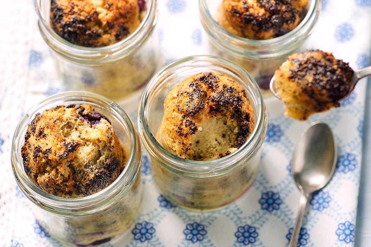 Quarksoufflé mit Mohn und Blaubeeren - SZ Magazin