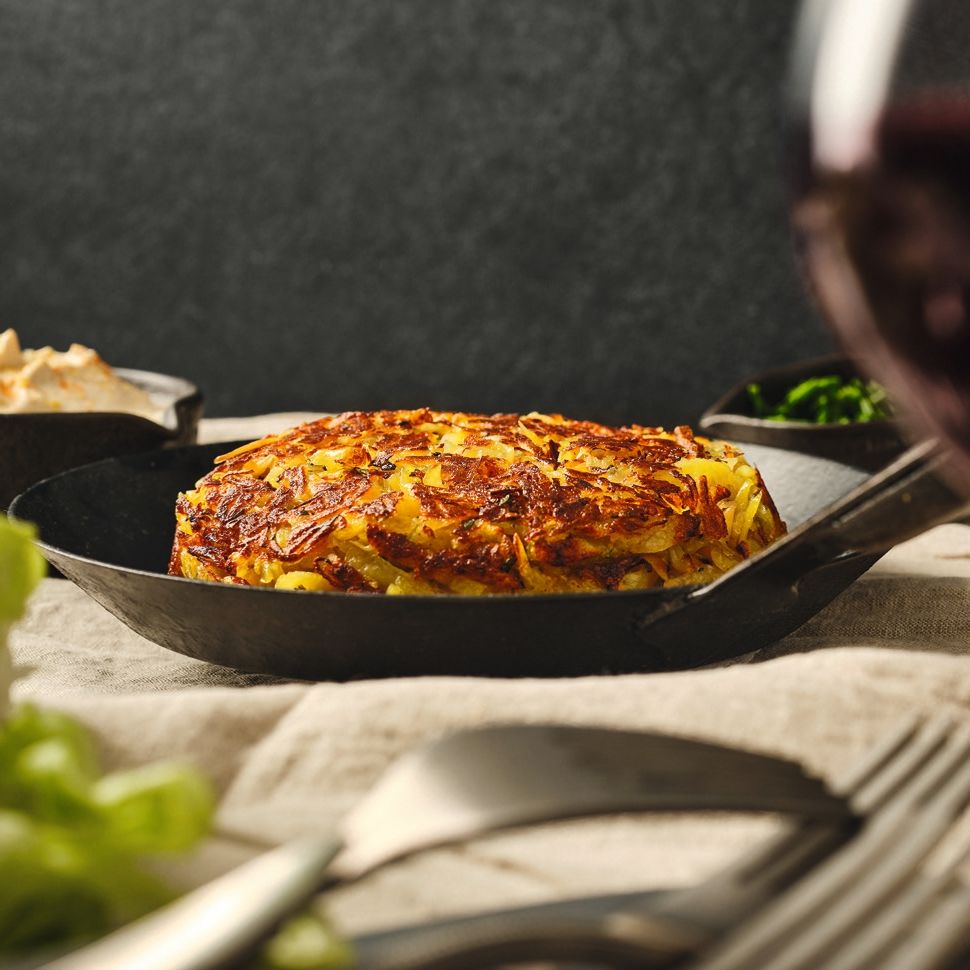 Rezept für Rösti mit Soja-Crème-fraîche und Schnittlauch - SZ Magazin Rezept für Rösti mit Soja-Crème-fraîche und Schnittlauch - SZ Magazin