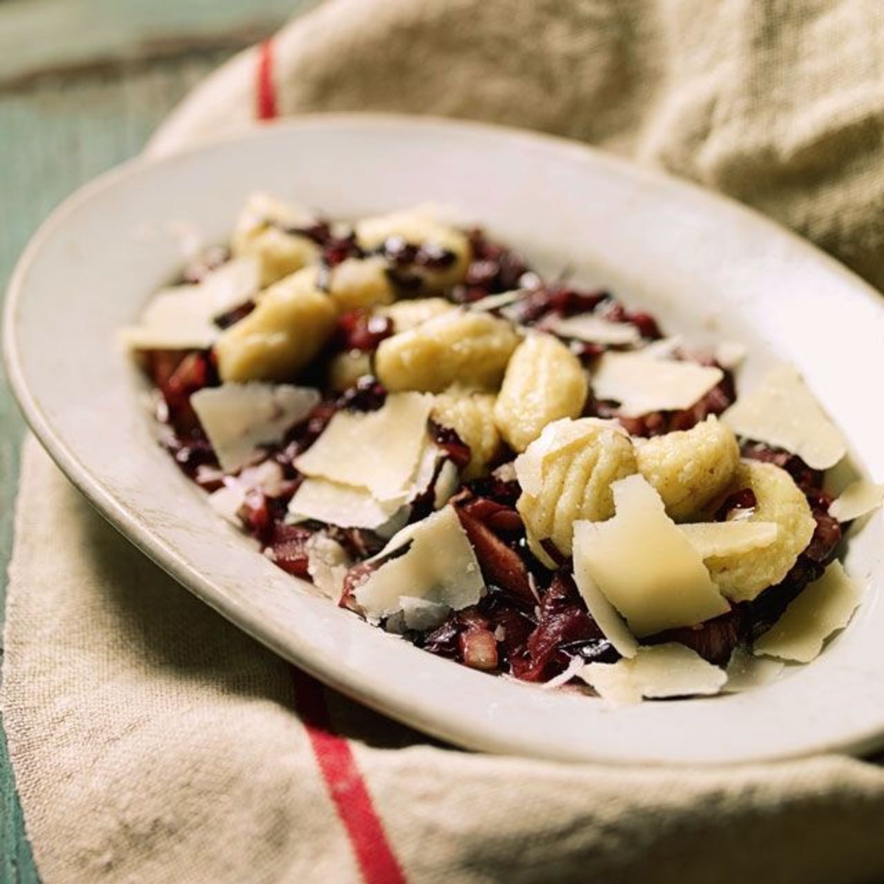 Parmesan-Gnocchi mit gedünstetem Radicchio - SZ Magazin