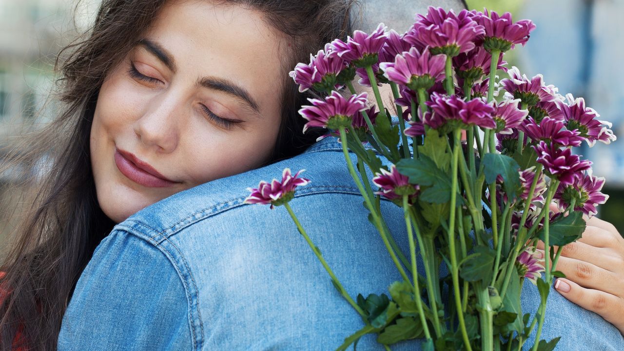 Erste Liebe Wie prägt einen der erste Partner SZ Magazin